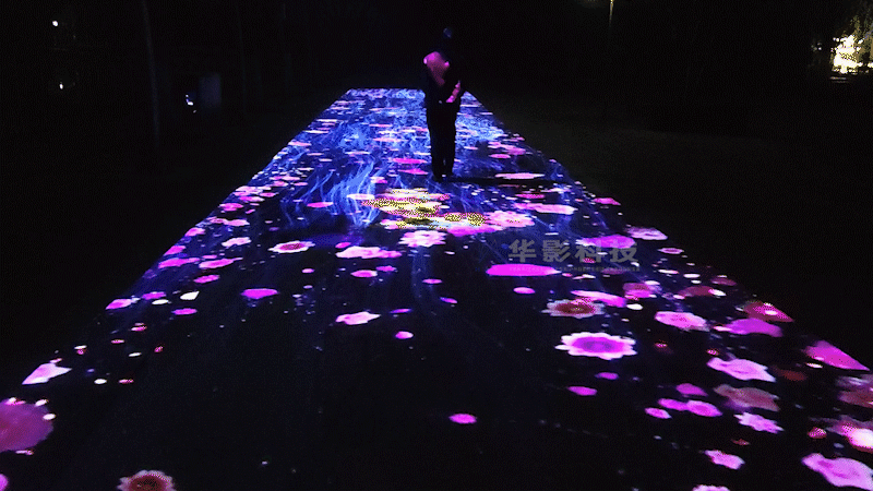 12地面互動(dòng).gif
